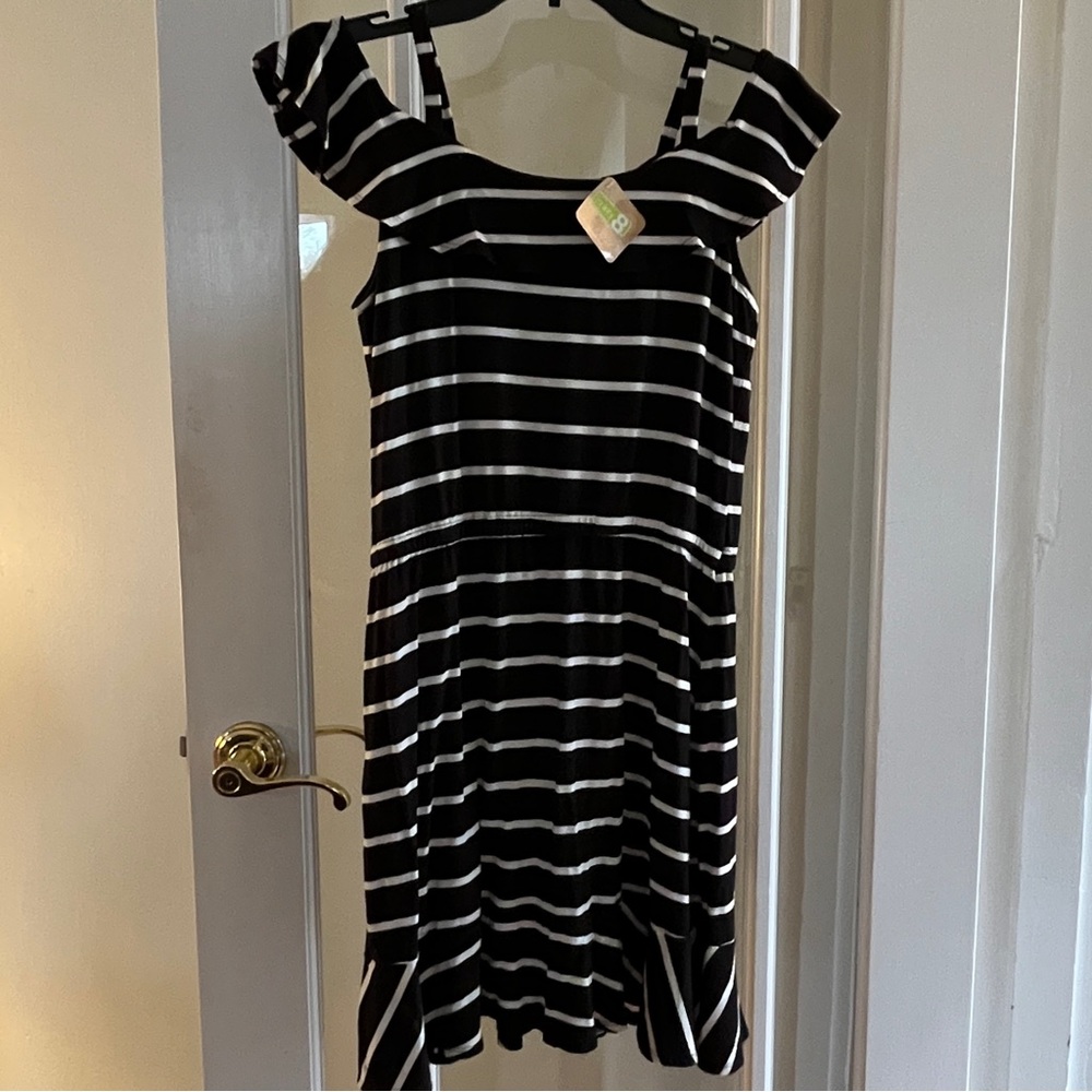 Crazy 8 Black and White Striped Dress Cap Sleeve or Off Shoulder. Girls XL NWT